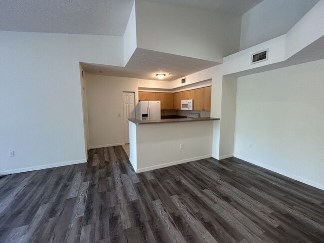 Building Photo - 2360 E Preserve Way
