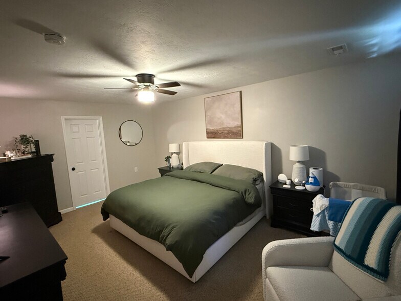 Building Photo - 8824 Spindlewood Ln