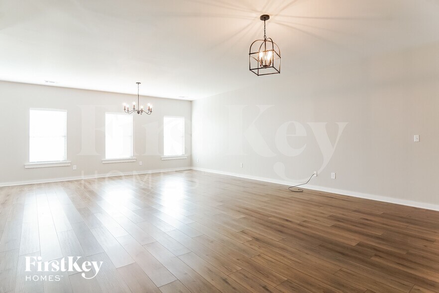 Building Photo - 187 Crossroads Cir