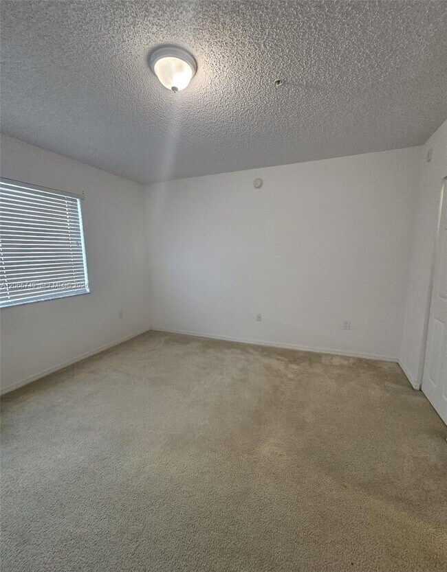 Building Photo - 2301 W Preserve Way