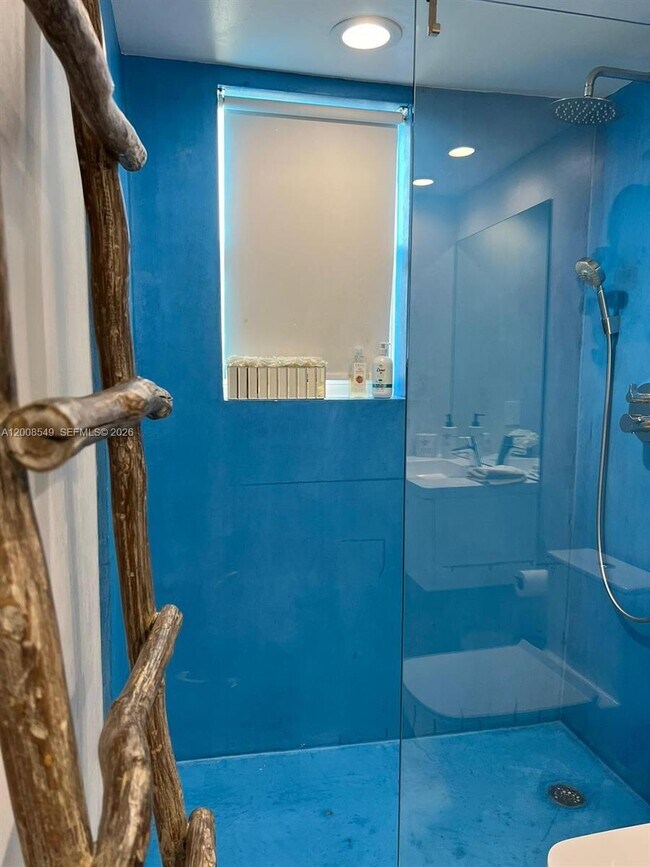 Building Photo - 227 Michigan Ave