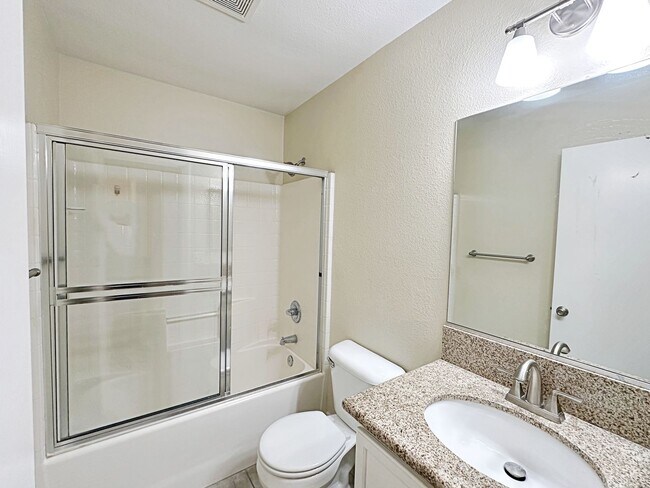 Building Photo - SINGLE STORY 3 BEDROOM HOME IN HENDERSON