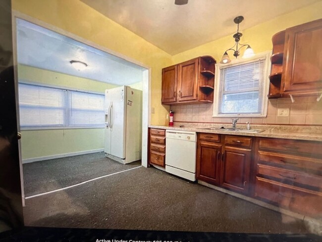 Building Photo - cozy 2 bed house