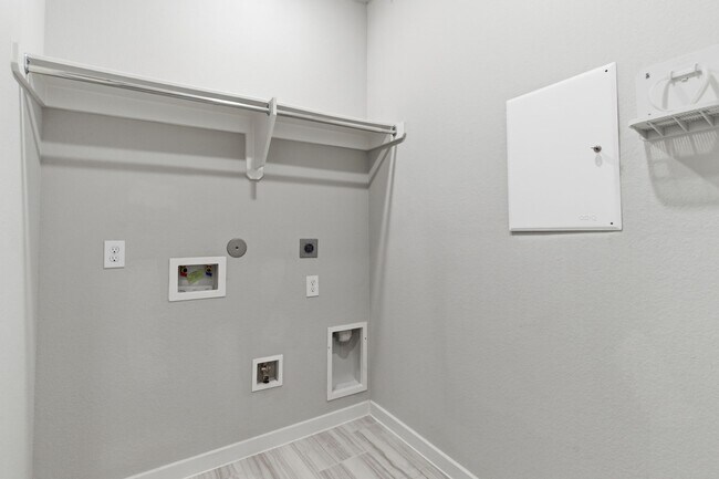 Building Photo - 22515 Bassett Hollow Ln