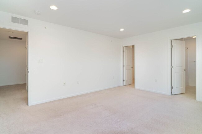 Building Photo - 3275 Katie Wy