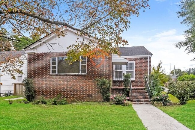 Building Photo - 3 bed / 2 bath home ~ Move-in Today!