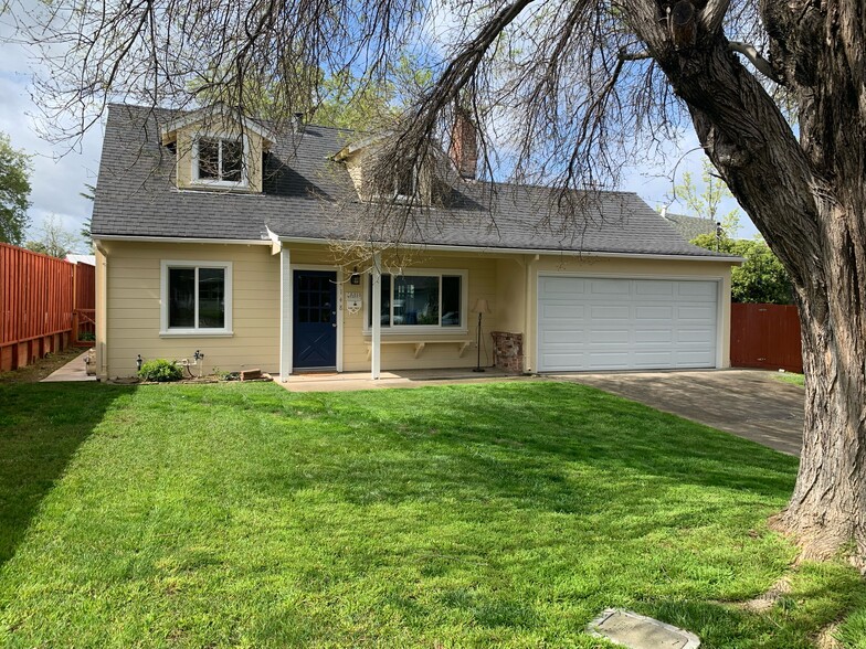 Building Photo - 4148 Kensington Dr