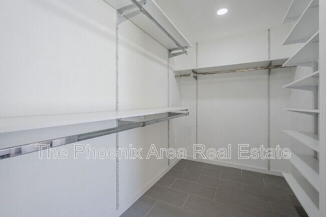 Building Photo - 3778 E Acoma Dr