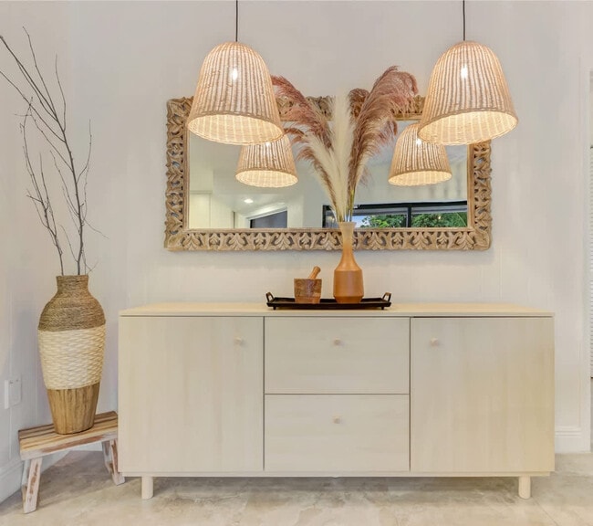 Building Photo - 2325 NE 195th St