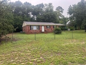 Building Photo - 3 bedroom, 1 bathroom home on 1/2 acre lot with storage