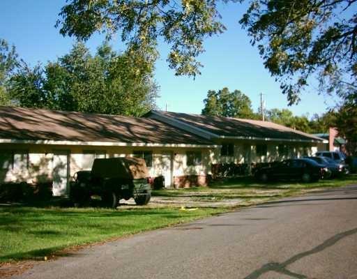 Primary Photo - 202 NW J St