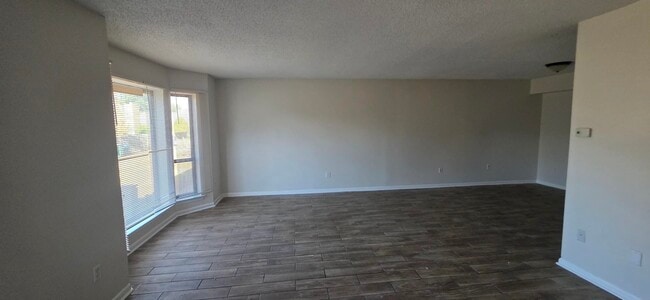 Building Photo - 5265 Chatfield Dr