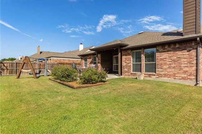 Building Photo - 529 Sterling Dr