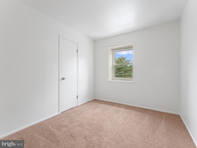 Building Photo - 1809 Silver Ct