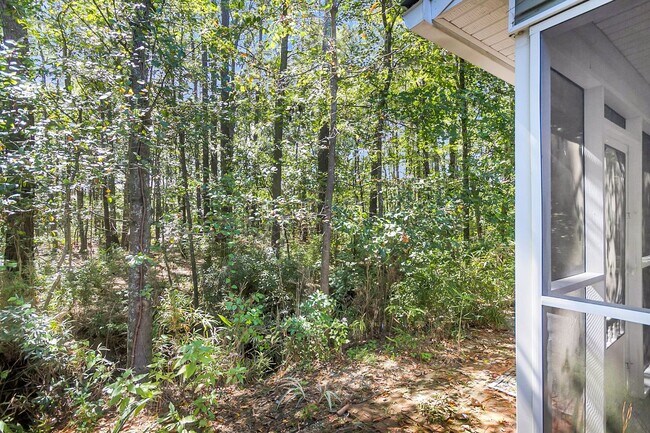 Building Photo - Beautiful FOUR bedroom townhome in Goose Creek!