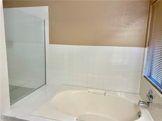 Building Photo - 7640 Botany Bay Dr