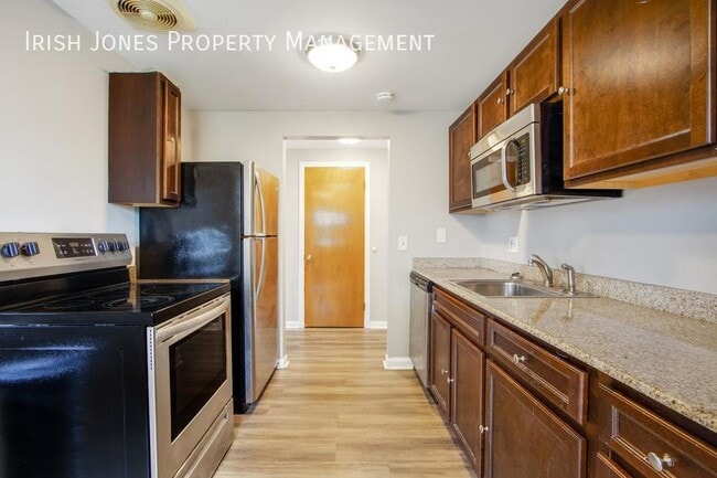 Building Photo - 880 Millersport Hwy