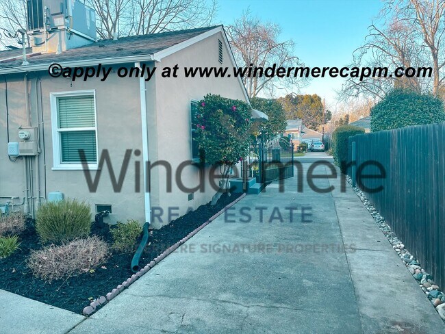 Building Photo - Charming Upper Land Park Home with Vintage Character and Natural Light — 2 Bed, 1 Bath