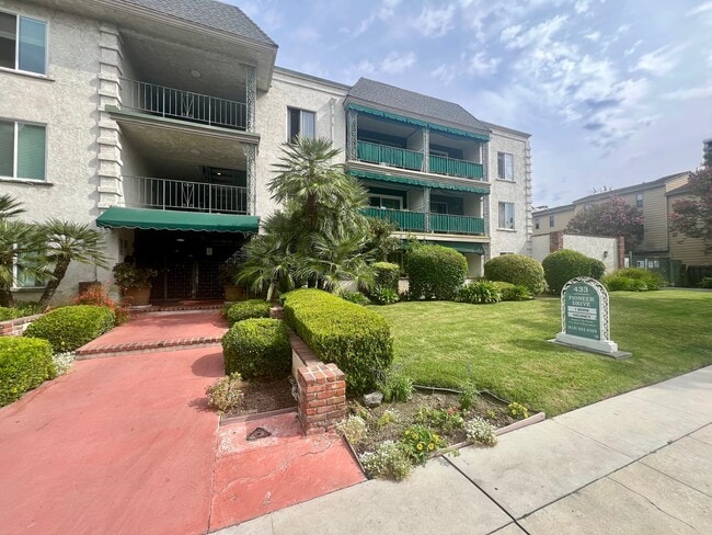 Building Photo - Pioneer Place Apartments
