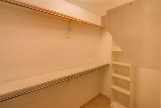 Building Photo - 6908 Chateau Dr