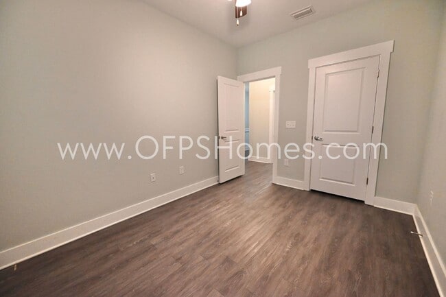 Building Photo - 312 N Sand Palm Rd