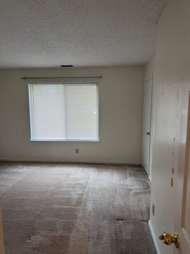 Building Photo - 807 Seawinds Ln