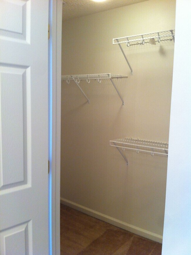 Building Photo - COMING SOON! Lovely, Upscale Home! All Ele...