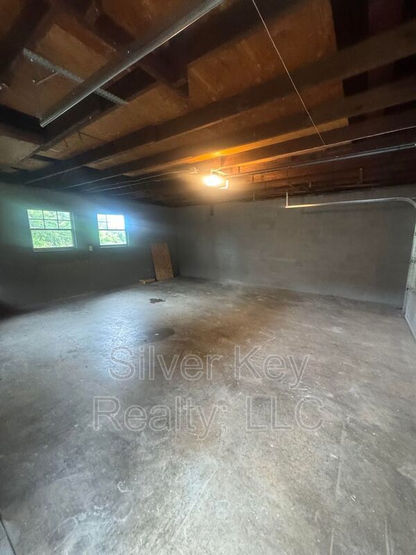Building Photo - 3351 Coffman Dr