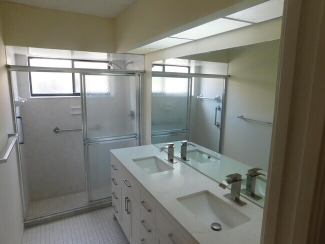 Building Photo - 5660 Piping Rock Dr