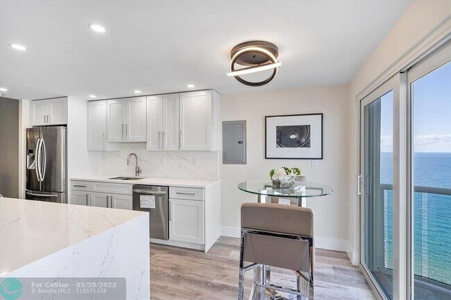 Building Photo - 3400 Galt Ocean Dr
