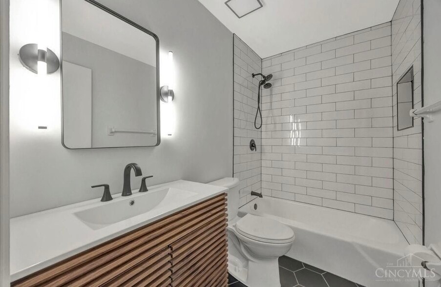 Building Photo - 9777 Bunker Hill Ln