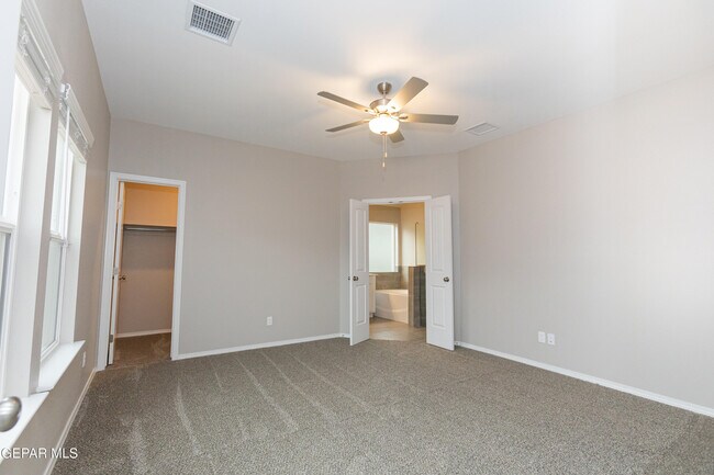 Building Photo - 1217 Golden Summer Pl