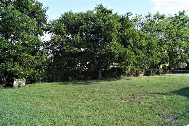 Building Photo - 101 Stubblefield Dr