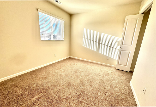 Building Photo - Charming 4-Bedroom Home in the Heart of University Place