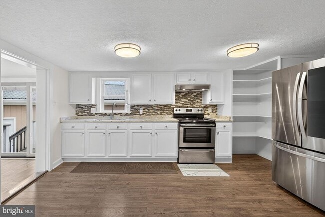 Building Photo - 239 McDonald Rd