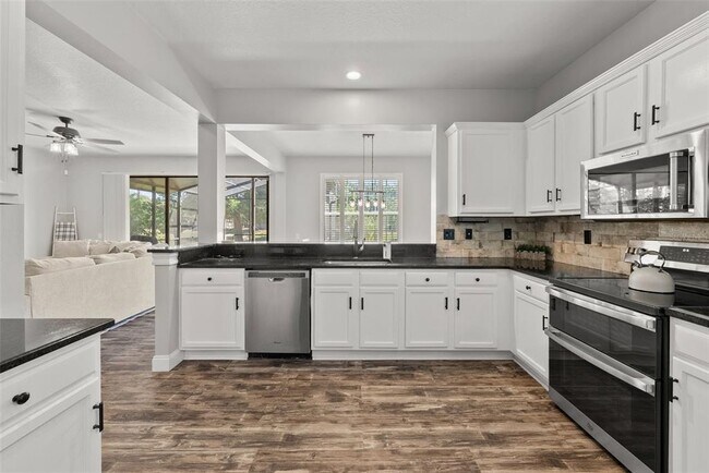 Building Photo - 14019 Crater Cir