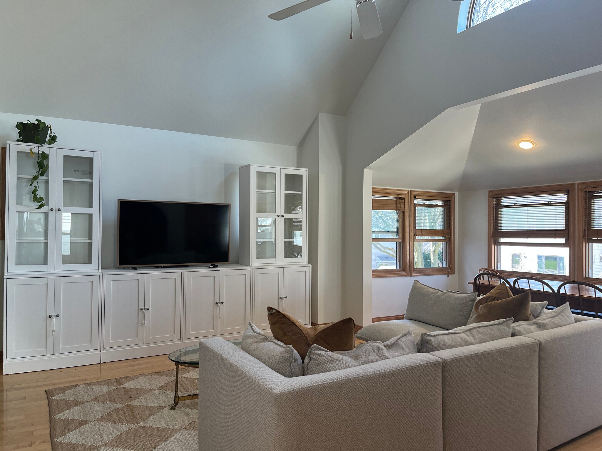 Living Room - 2818 S Delaware Ave