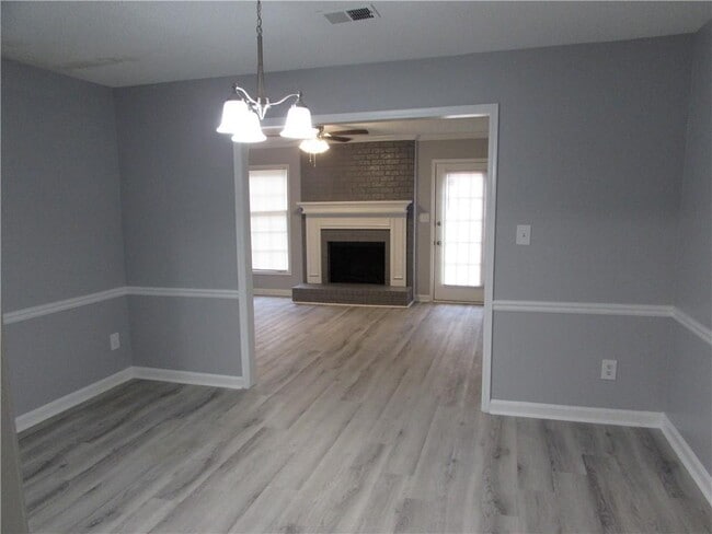 Building Photo - 1774 Twin Brooks Dr SE