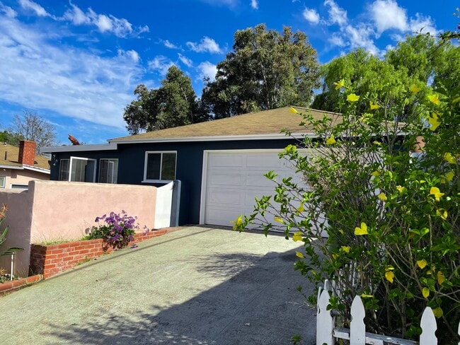 Building Photo - 6203 Condon Ave