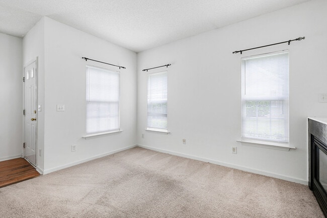 Building Photo - 6533 Clarksdale Ln