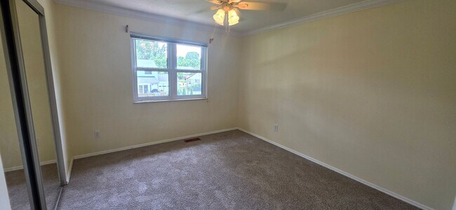 Building Photo - 11864 Featherwood Dr