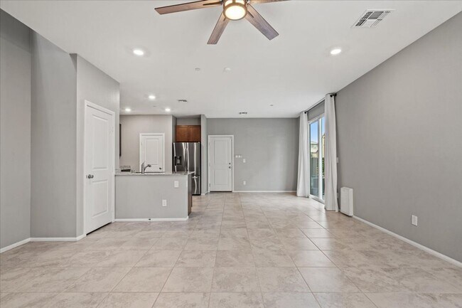 Building Photo - Fabulous Home!