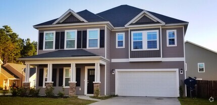 Building Photo - Beautiful 4-Bedroom 2.5 Bath Home