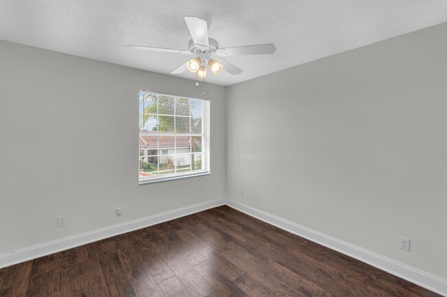 Building Photo - 491 SW 182nd Way