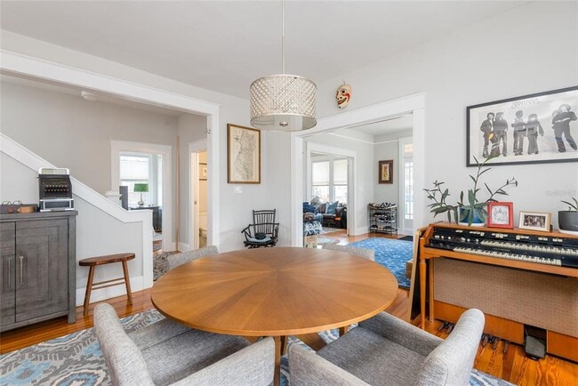 Building Photo - 705 W Alfred St