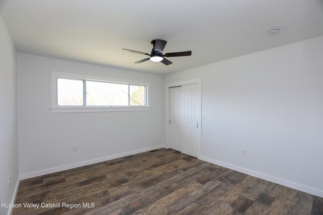 Building Photo - 111 Zandhoek Rd