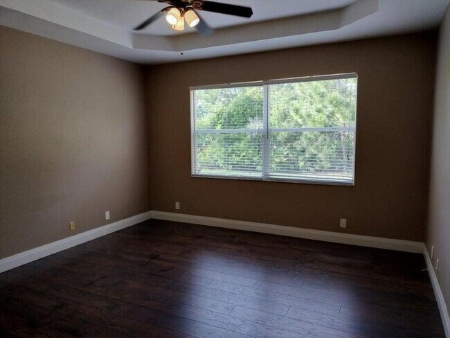 Building Photo - 5671 Sunberry Cir