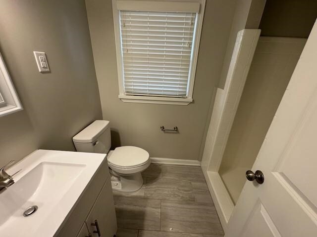 Building Photo - 1592 W Crestwood Dr