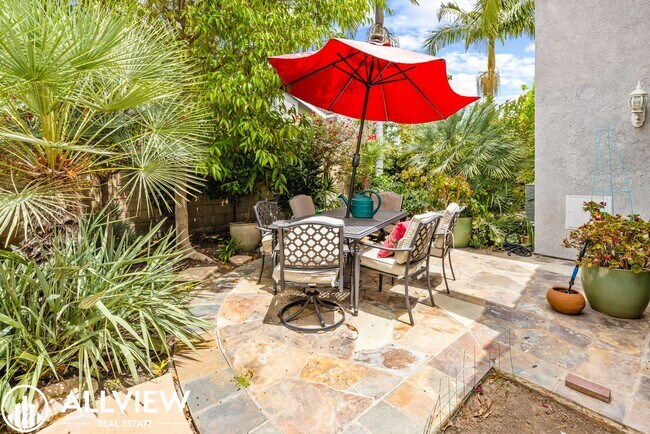 Building Photo - Elegant 3 Bed 2 Bath Home Available in the Heart of Woodbridge!
