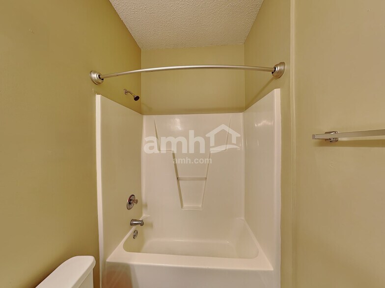 Building Photo - 6604 Conifer Cir